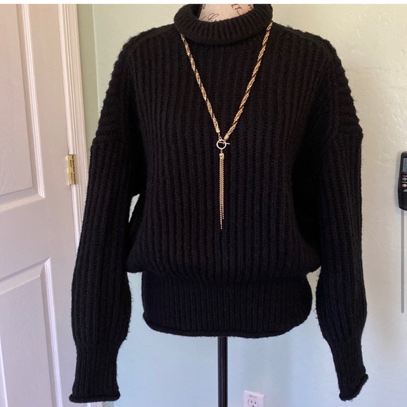 Vera Moda Women’s Mock-neck Chunky Black Sweater - Picture 4 of 8